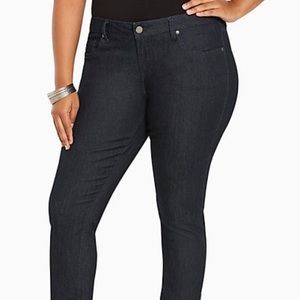 Torrid curvy denim size 18 short